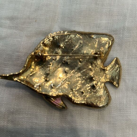 Vintage Blue and Pink Fish Brooch with Crystals - Picture 2 of 5
